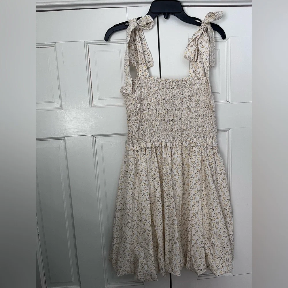 NWT Entro Floral Bubble Hem Dress Size M